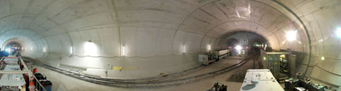 Im Gotthard-Basistunnel unterhalb Sedruns, Januar 2011 (Foto © Lucas Jacomet, lucas.jacomet.com)