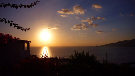 Sonnenaufgang aus Santa Marina Salina, 22. September 2007