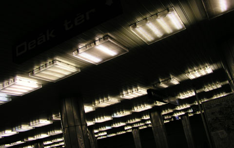 Metro Budapest, April 2004